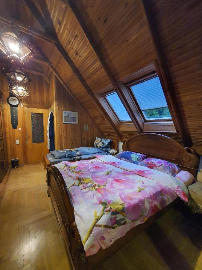 Pas Birute Hotel Каунас Екстериор снимка