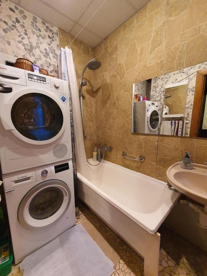 Pas Birute Hotel Каунас Екстериор снимка