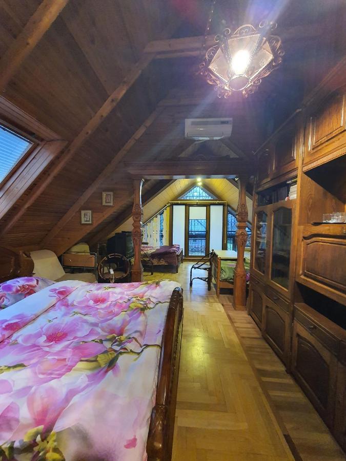 Pas Birute Hotel Каунас Екстериор снимка