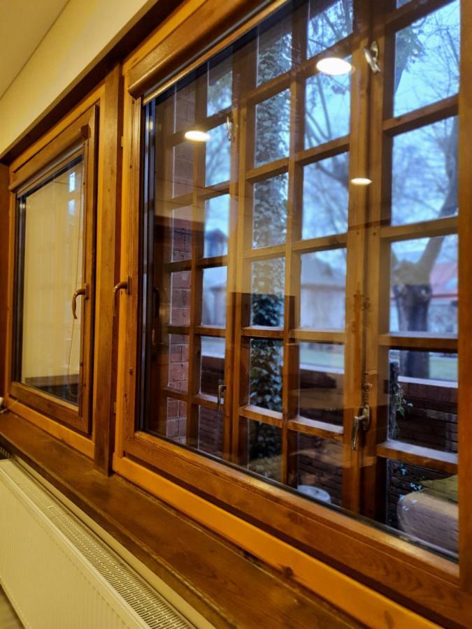 Pas Birute Hotel Каунас Екстериор снимка
