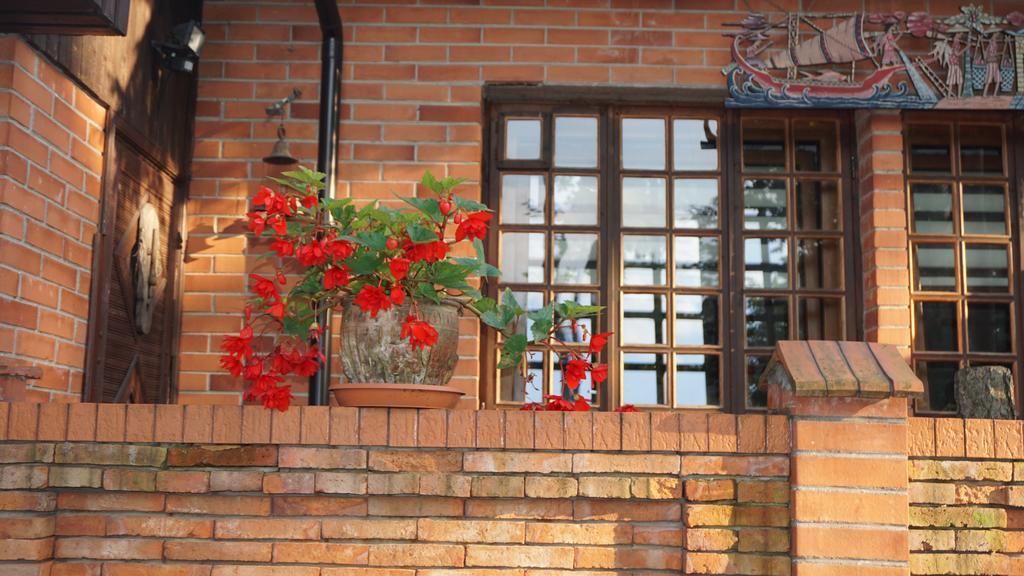 Pas Birute Hotel Каунас Екстериор снимка